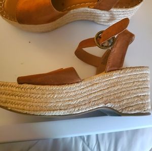 Tan wedge espadrilles